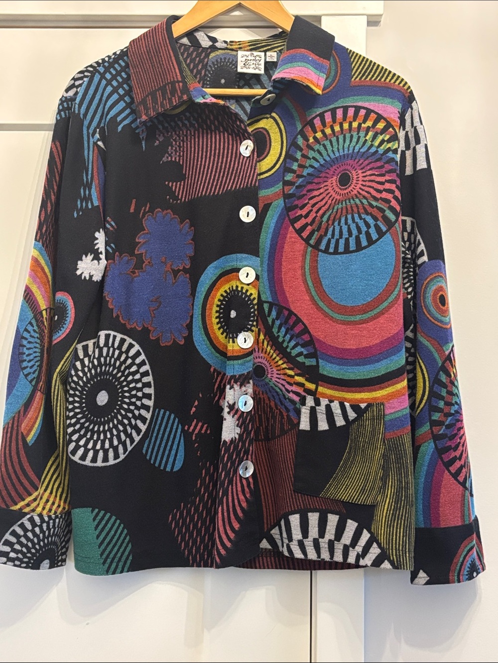 Parsley & Sage Multicolor Graphic Circle-Print Button Down Shirt